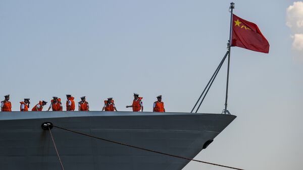 Navio chinês entra no porto de Havana, Cuba, 25 de novembro de 2015 - Sputnik Brasil