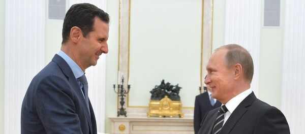 Presidente Vladimir Putin se encontra com Presidente Bashar al-Assad - Sputnik Brasil