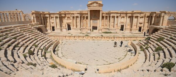 Anfiteatro na parte histórica de Palmira, Síria, 28 de março de 2016 - Sputnik Brasil