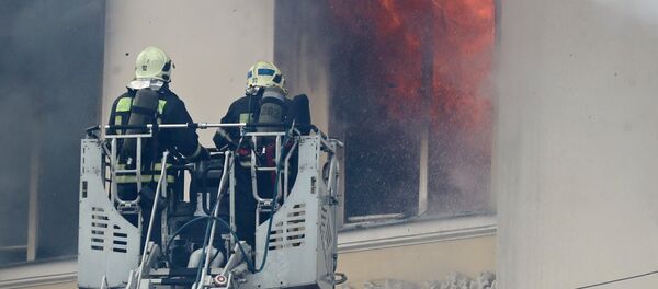 Fogo no edifício do Ministério da Defesa de Moscou Fogo no edifício do Ministério da Defesa de Moscou - Sputnik Brasil