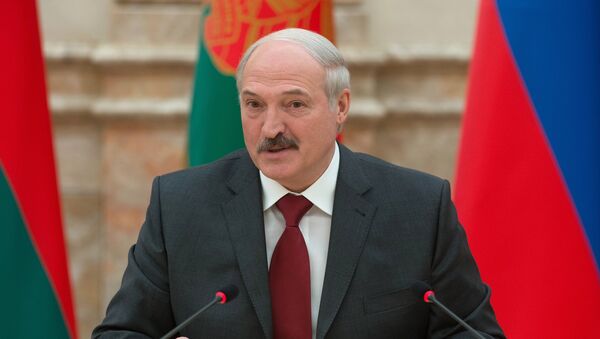Presidente bielorrusso Aleksandr Lukashenko durante a reunião do Supremo Conselho de Estado da União da Rússia e Bielorrússia, Minsk, Bielorrússia, 25 de fevereiro de 2016  - Sputnik Brasil