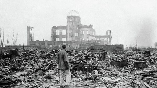 Correspondente aliado visita escombros de Hiroshima após ataque nuclear dos EUA – 8 de setembro de 1945 - Sputnik Brasil