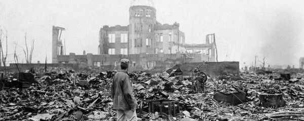 Correspondente aliado visita escombros de Hiroshima após ataque nuclear dos EUA – 8 de setembro de 1945 - Sputnik Brasil