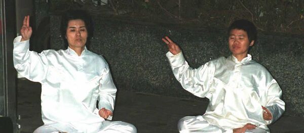 Membros da seita AUM Shinrikyo, Japão Membros da seita AUM Shinrikyo, Japão - Sputnik Brasil