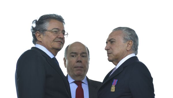 O ministro do STF, Marco Aurélio Mello (esquerda), ordenou que Eduardo Cunha dê prosseguimento ao pedido de abertura de processo de Impeachment contra Michel Temer (direita) - Sputnik Brasil