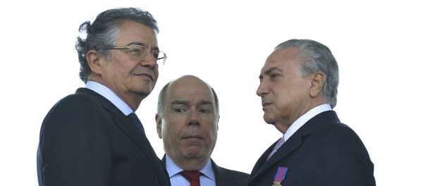 O ministro do STF, Marco Aurélio Mello (esquerda), ordenou que Eduardo Cunha dê prosseguimento ao pedido de abertura de processo de Impeachment contra Michel Temer (direita) - Sputnik Brasil