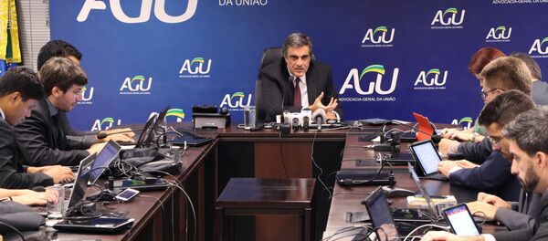 José Eduardo Cardozo fala em entrevista coletiva sobre relatório de Deputado Jovair Arantes - Sputnik Brasil