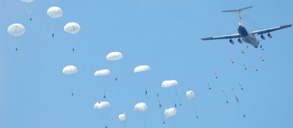 Paraquedistas russos - foto de arquivo Paraquedistas russos - foto de arquivo - Sputnik Brasil