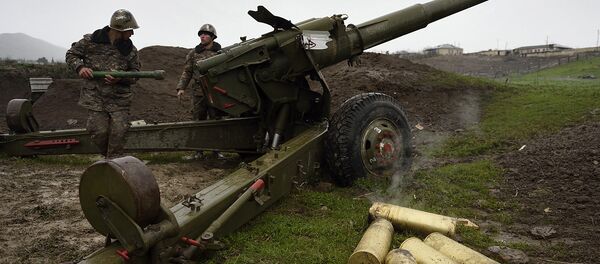 Militares na zona de conflito em Nagorno-Karabakh, 3 de abril de 2016 - Sputnik Brasil