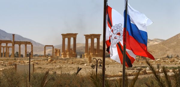 Bandeira da Rússia tremula em Palmira - Sputnik Brasil