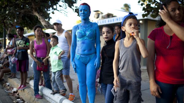 Mystique nas ruas da Venezuela. - Sputnik Brasil