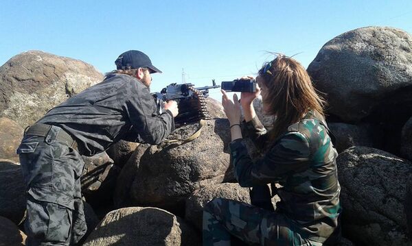 Aurora Isa, correspondente de guerra síria  - Sputnik Brasil