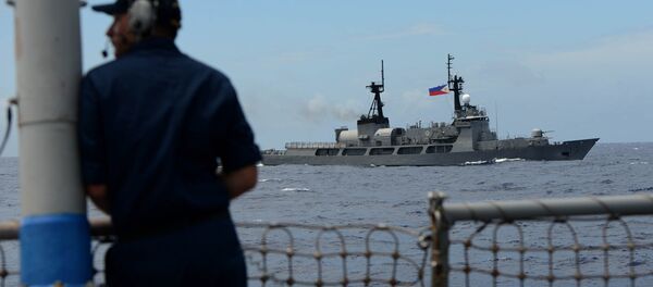 Militar norte-americano a bordo do USS John S. McCain no Mar do Sul da China (Arquivo) - Sputnik Brasil