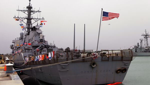 Destróier norte-americano USS Donald Cook no porto de Rota, Espanha, fevereiro de 2014 (foto de arquivo) - Sputnik Brasil