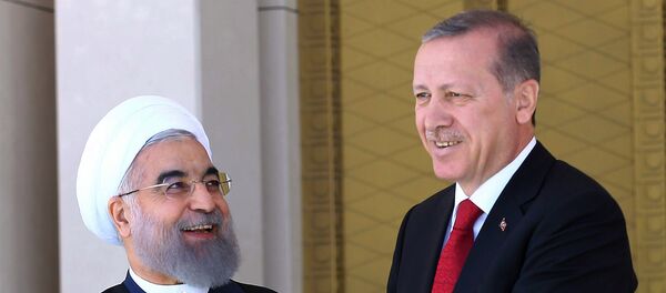 O presidente iraniano, Hassan Rohani, durante encontro com o seu homólogo turco, Recep Tayyip Erdogan, em Ancara - Sputnik Brasil