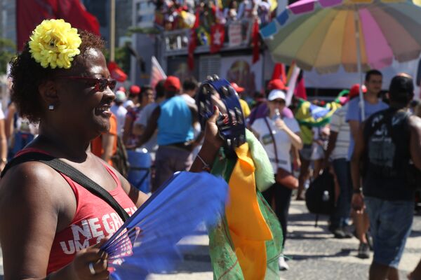 Manifestação em Copacabana contra a abertura do processo de impeachment da Presidenta Dilma Rousseff - Sputnik Brasil