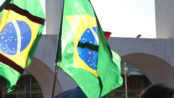 Manifestação contra o impeachment de Dilma Rousseff no Rio de Janeiro - Sputnik Brasil