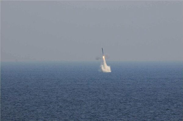 Em meio a tensões com China, Índia testa míssil supersônico BrahMos Em meio a tensões com China, Índia testa míssil supersônico BrahMos - Sputnik Brasil