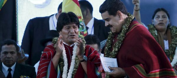 O presidente da Bolívia, Evo Morales, com o presidente da Venezuela, Nicolás Maduro - Sputnik Brasil
