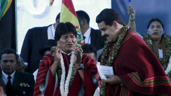 O presidente da Bolívia, Evo Morales, com o presidente da Venezuela, Nicolás Maduro - Sputnik Brasil
