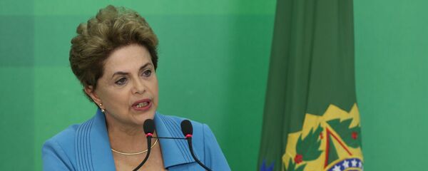 Presidenta Dilma Rousseff durante declaração à imprensa sobre a provação pela Câmara da abertura do processo de impeachment - Sputnik Brasil