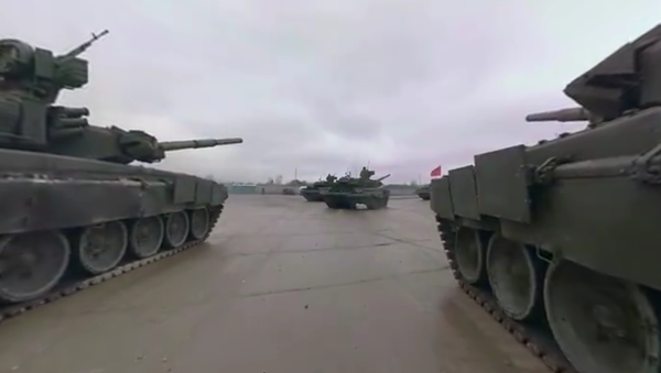 Vídeo panorâmico de 360° de tanque T-90: ensaio para o Desfile da Vitória - Sputnik Brasil