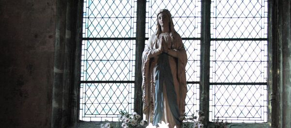 Estátua da Virgem Maria - Sputnik Brasil