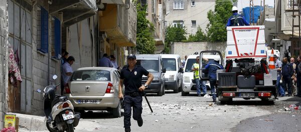 Policial na cidade de Kilis, na Turquia - Sputnik Brasil