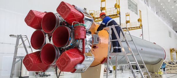 Foguete Soyuz antes do lançamento - Sputnik Brasil