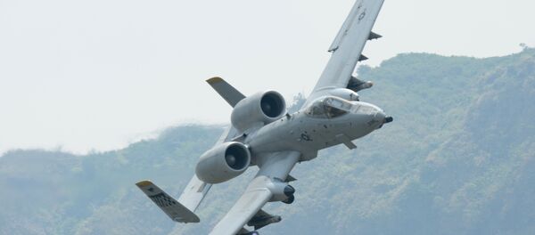 Caça-bombardeiro A-10 Thunderbolt II norte-americano Caça-bombardeiro A-10 Thunderbolt II norte-americano - Sputnik Brasil