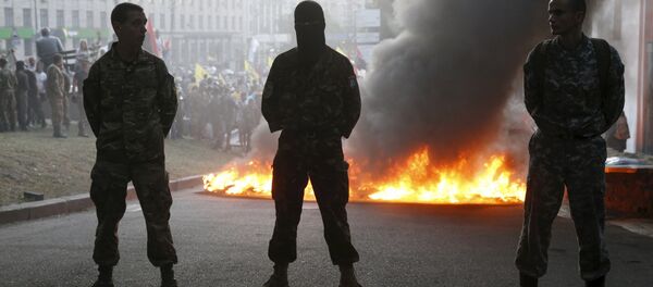 Membros do grupo radical Setor de Direita em Kiev - Sputnik Brasil