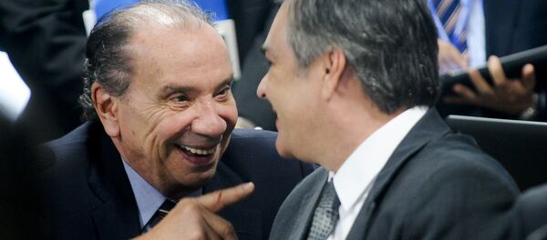 Comissão Especial do Impeachment 2016 realiza reunião de instalação e eleição do presidente e do relator. Na foto: Os senadores Aloysio Nunes Ferreira  (PSDB-SP) e Cássio Cunha Lima (PSDB-PB). - Sputnik Brasil