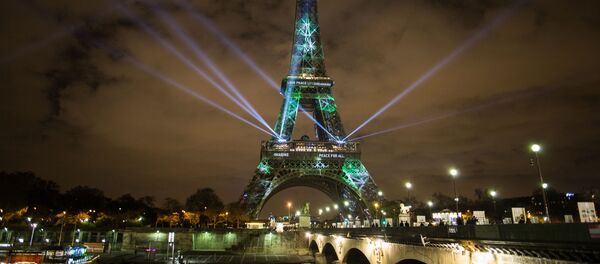 Torre Eiffel - Sputnik Brasil