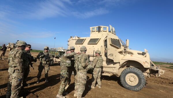 Por volta de 150 soldados americanos chegaram a nordeste da Síria, de acordo com forças de segurança curdas - Sputnik Brasil