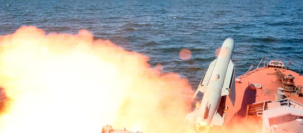 Lançamento de um míssil de cruzeiro - Sputnik Brasil