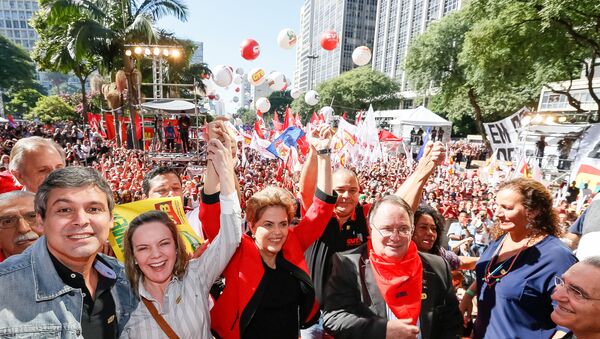 Dilma Rousseff em ato do Dia do Trabalho em São Paulo - Sputnik Brasil