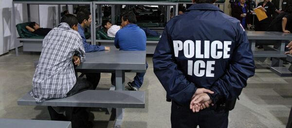 O Serviço de Imigração e Controle de Alfândegas dos EUA (ICE) - Sputnik Brasil