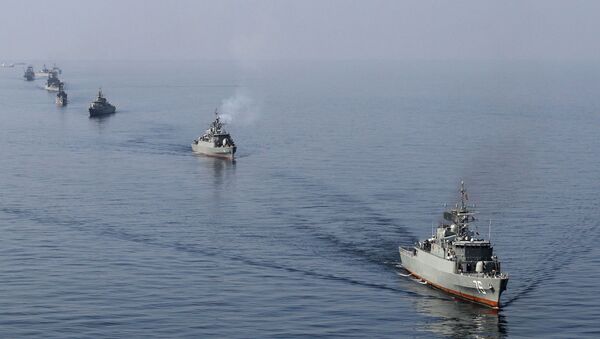 Os navios iranianos fazem parte nas manobras no estreito de Ormuz (Uma foto de arquivo) - Sputnik Brasil