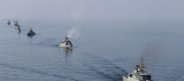 Os navios iranianos fazem parte nas manobras no estreito de Ormuz (Uma foto de arquivo) - Sputnik Brasil