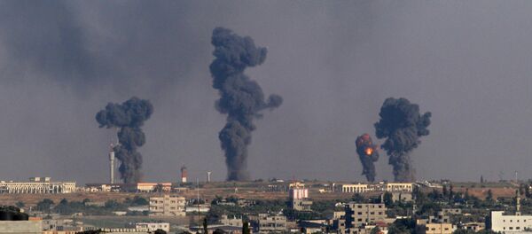 Bombardeios israelenses em Rafah (foto de julho de 2014) - Sputnik Brasil