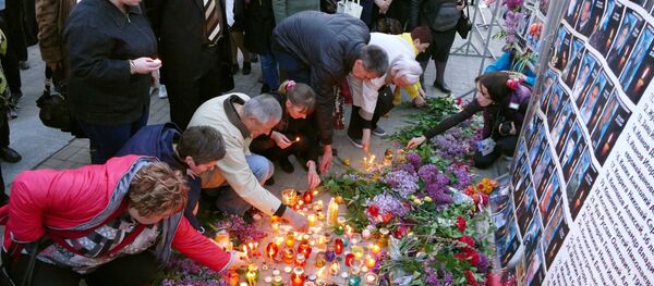Marcha fúnebre em memória dos acontecimentos de 2 de maio de 2014 em Odessa - Sputnik Brasil