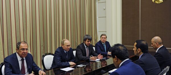 Presidente russo Vladimir Putin em encontro no Kremlin com o ministro das Relações Exteriores do Qatar - Sputnik Brasil