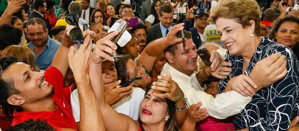 Dilma Rousseff durante cerimônia do Programa Minha Casa Minha Vida - Sputnik Brasil