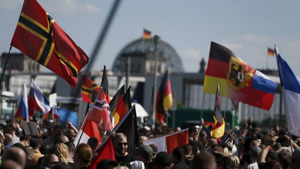 Right-wing protestors demonstrate in Berlin, Germany, May 7, 2016. - Sputnik Brasil