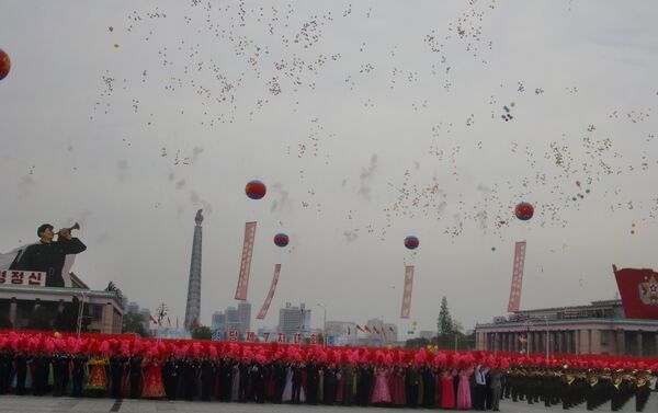 Salvas comemorativas em Pyongyang, em 11 de maio de 2016 - Sputnik Brasil