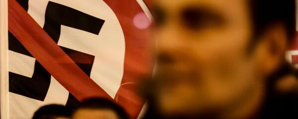 Uma suástica riscarda - Sputnik Brasil