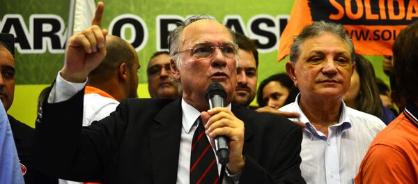 Presidente do PPS, Roberto Freire discursa em ato no Sindicato dos Trabalhadores nas Indústrias da Construção Civil - Sputnik Brasil