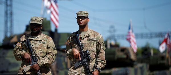 M1A2 Abrams nos exercícios conjuntos dos EUA e Geórgia em 5 de maio, 2016 - Sputnik Brasil