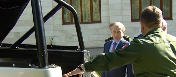 Russia: Latest military vehicles presented to Putin - Sputnik Brasil