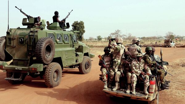 Soldados nigerianos em Chibok, no nordeste do país - Sputnik Brasil